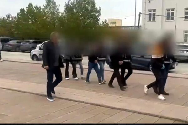 ‘Lösemili çocuklara bağış’ adı altında... ‘Lösemili çocuklara bağış’ adı altında...