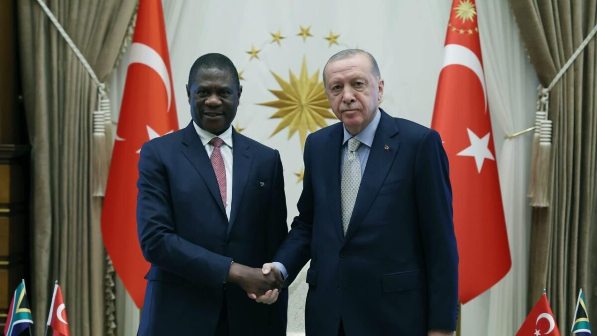 Cumhurbaşkanı Erdoğan, Paul Mashatile’yi kabul etti