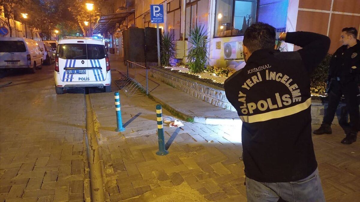 Manisa’da bıçaklı saldırı