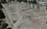 Tugay ‘gönlümden geçen tamamının yeşil alan olması’ dedi ve ekledi: Belediyeyi eksi 18 milyar maliyetin altına sokmam!