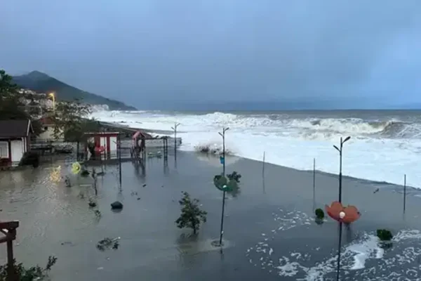 Meteoroloji uyardı: Denizlerde fırtınaya dikkat!