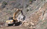 Ödemiş’te heyelan: Mahallenin yolu ulaşıma kapandı Ödemiş’te heyelan: Mahallenin yolu ulaşıma kapandı