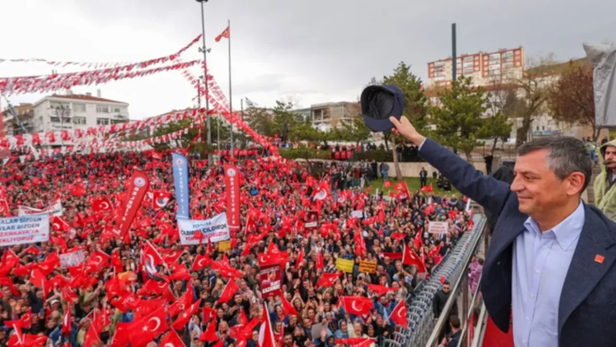 Özgür Özel: ‘Düşünemediği yalanın altına imza attırmışlar’ Özgür Özel: ‘Düşünemediği yalanın altına imza attırmışlar’