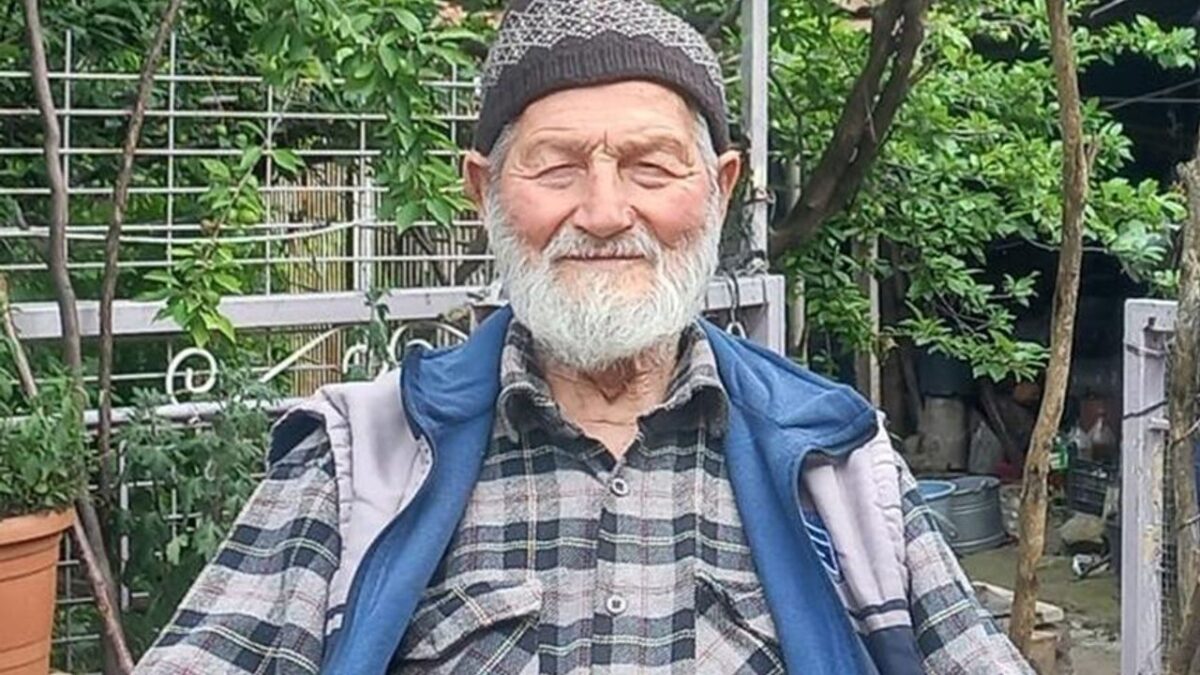 Camiye giderken yolda can verdi… Yaşlı adamın acı sonu! Camiye giderken yolda can verdi… Yaşlı adamın acı sonu!