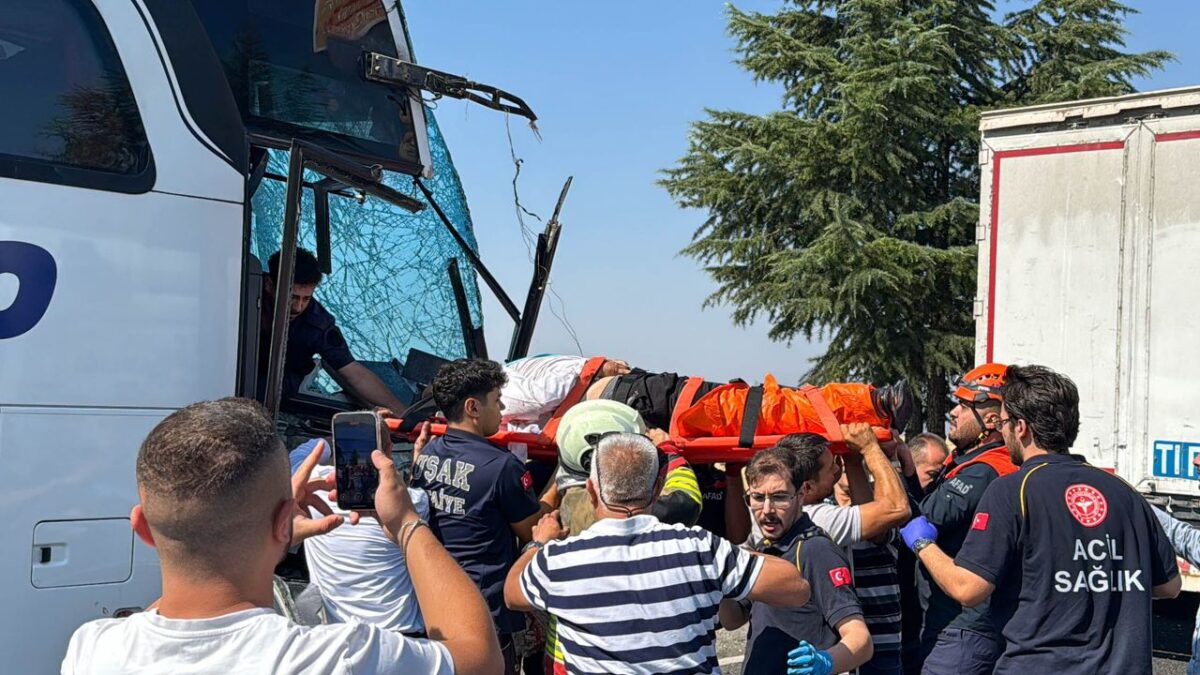 Uşak-İzmir yolundaki kazada şoför tutuklandı!