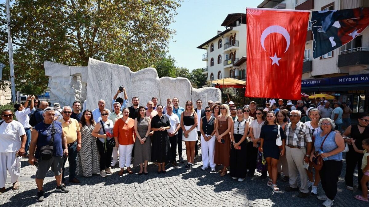 Başkan Sengel: Yeniden ayağa kalkma cesaretini temsil ediyor
