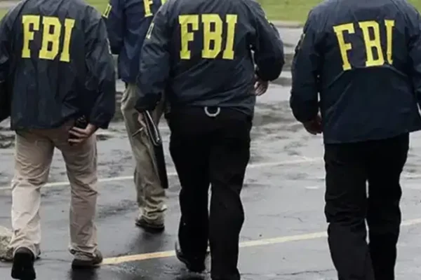 FBI’ın ‘en çok aranan dolandırıcılar&#...