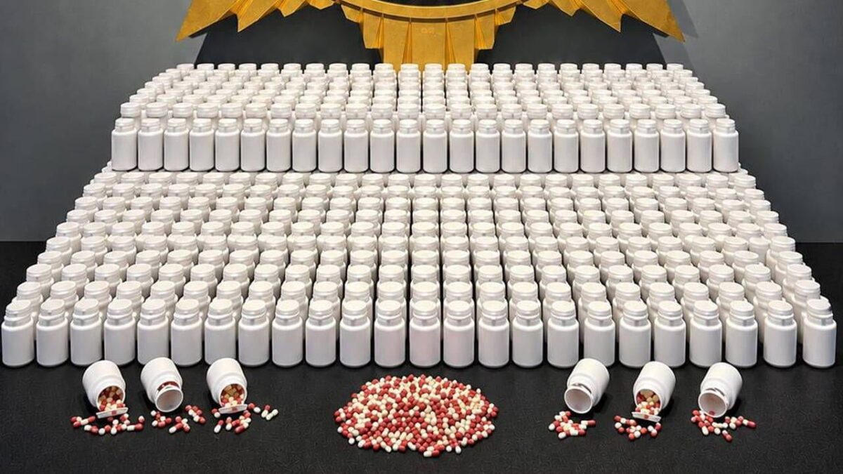 ‘Uyuşturucu’ baskını: 46 bin 189 hap ele geçirildi, 3 gözaltı